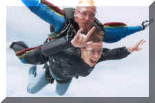 chrisjump4.jpg (29967 bytes)
